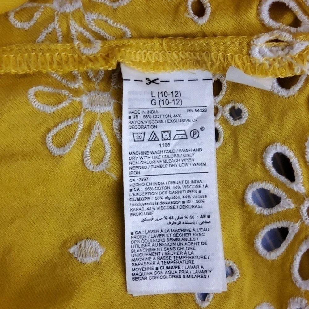 Old Navy Girls 3/4 Sleeves With Embroidered hem top SizeL(10-12)